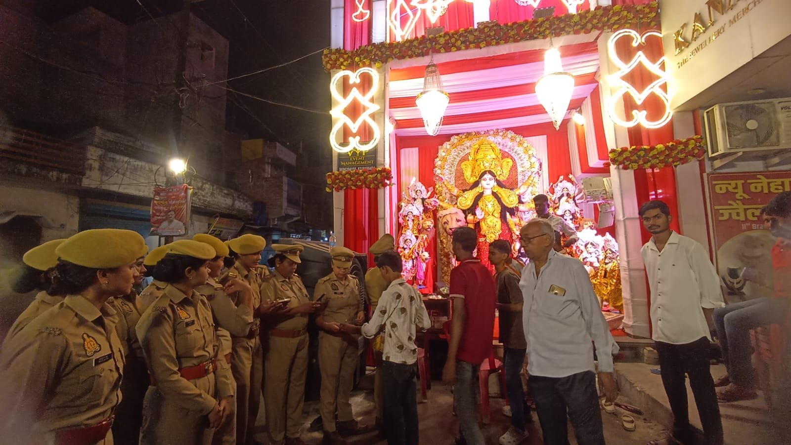 महिला थाना पुलिस द्वारा किया गया क्षेत्र का भ्रमण